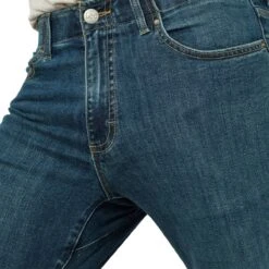 'Lee' Men's Extreme Motion Regular Fit Straight Leg - Cromwell -Outdoor Clothing Store 2016052 BD03 SWBD PRD 1024x1024@2x