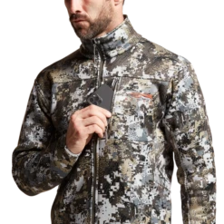'Sitka' Men's Traverse Jacket - Whitetail : Elevated II -Outdoor Clothing Store IMG SITKA WT 2022 600028 EV Traverse Jacket Optifade Elevated II 592p Studio 00215 1024x1024@2x