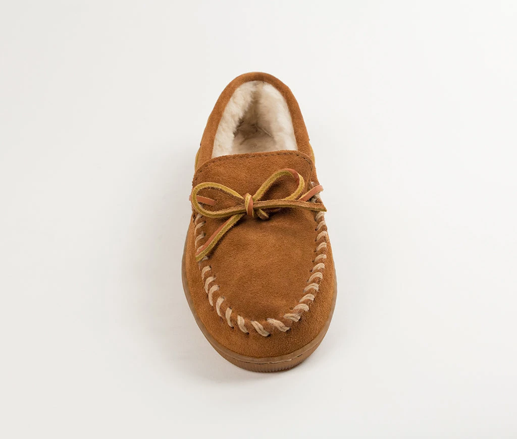 'Minnetonka' Men's Pile Lined Hardsole Moc Slipper - Brown 'Minnetonka' Men's Pile Lined Hardsole Moc Slipper - Brown -Outdoor Clothing Store mens slippers pile hardsole brown