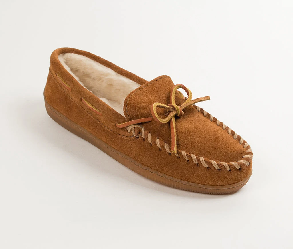 'Minnetonka' Men's Pile Lined Hardsole Moc Slipper - Brown (Ext. sizes) 'Minnetonka' Men's Pile Lined Hardsole Moc Slipper - Brown (Ext. Sizes) -Outdoor Clothing Store mens slippers pile hardsole brown 3902 03 22254e4f 493a 4726 9542